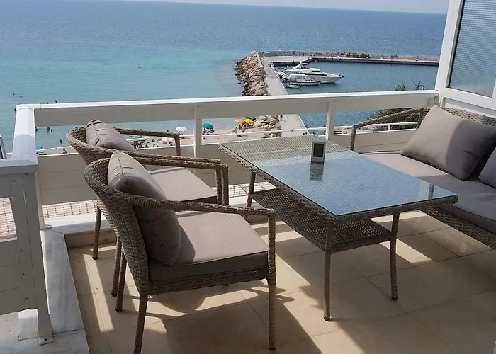 Luxury On The First Line !