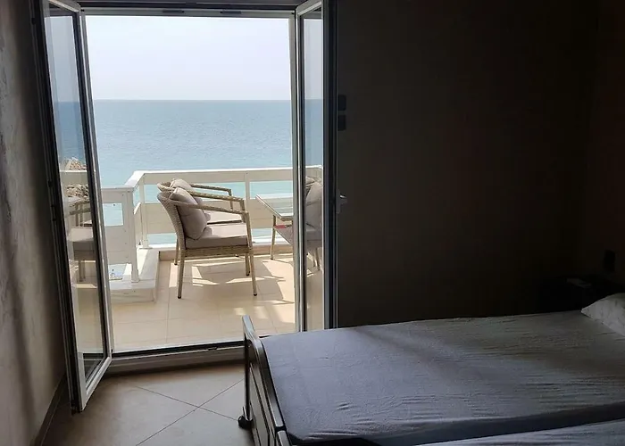 Luxury On The First Line ! 公寓 *