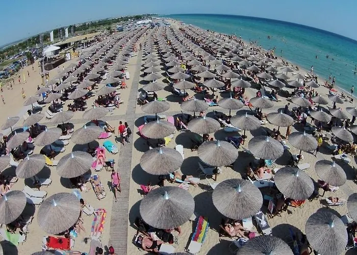 Luxury On The First Line ! 公寓 *