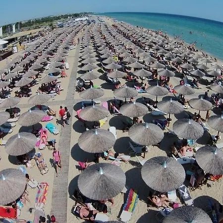 Luxury On The First Line ! Apartamento *